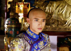 弘晳是康熙最爱的皇孙，为什么不立他为皇太孙？