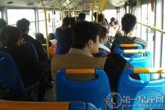 梦见坐公交车睡觉，可能发生疏失