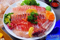 日本人最爱的新鲜美味：生鱼片是什么鱼