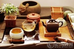茶类大比拼：铁观音和红茶哪个好喝