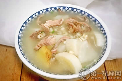 生熟薏米白果猪肚汤
