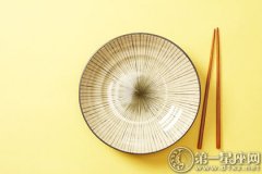 餐桌礼仪：为什么不能用筷子敲击空碗