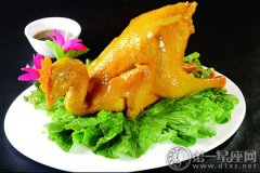 风味诱人的东江盐焗鸡是什么菜系