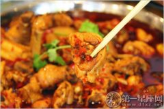 沧州最有特色的美食：火锅鸡