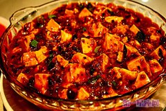 饮食文化：麻婆豆腐属于哪个菜系？