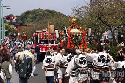 日本鹤冈祭