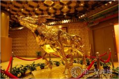 纯金打造的中国第一牛！华西村金牛多重