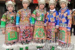 <b>极具特色的中国传统服饰有哪些</b>