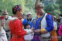 古老传统的鄂伦春族婚俗文化