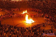 云南纳西族火把节的特色活动与习俗