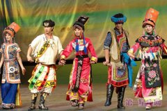极具特色的羌族服饰文化