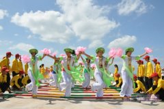 京族文化的瑰宝“京族竹竿舞”文化