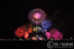 美轮美奂，日本琵琶湖烟花大会图片欣赏