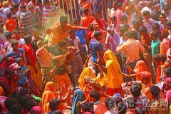 印度节日习俗之纪念黑天的洒红节做什么