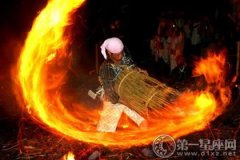 <b>日本节日介绍：三大奇祭之一的吉田火祭</b>