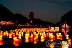 <b>泰国最美丽的传统节日：水灯节</b>