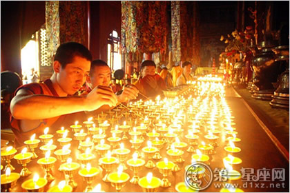 藏传佛教酥油灯节