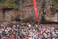 少数民族节日：石宝山歌会在哪里举行