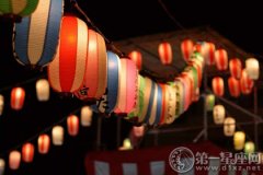 日本盂兰盆节习俗：男女老少共起舞