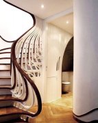 楼梯的形状与位置对家居风水的影响